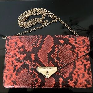 Michael Kors Loulou Queen Lux Tender Soft MD Envelope Clutch pinkgrapefruit